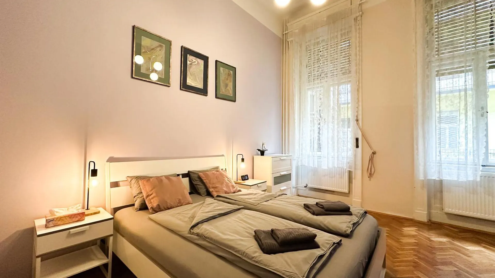 Cute 1Br Apt In Central Budapest - Purple House Apartment